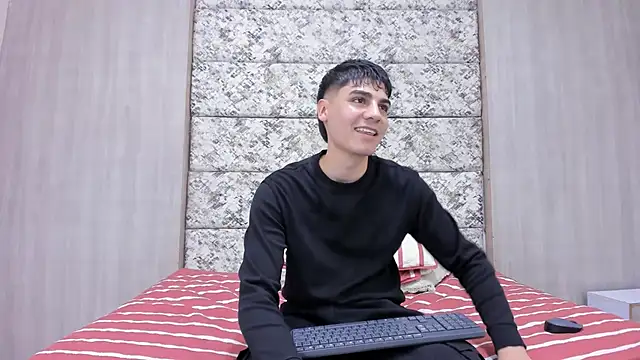 frank jhonsson online show from March 28, 7:02 pm