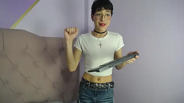 Damiian21  online show from February 28, 2:20 pm