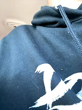 QueenM3 online show from September 26, 3:27 pm