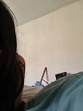 Snapshot of ElaRuil69 chatting on July 18, 6:45 pm ElaRuil69 online show from July 18, 6:45 pm