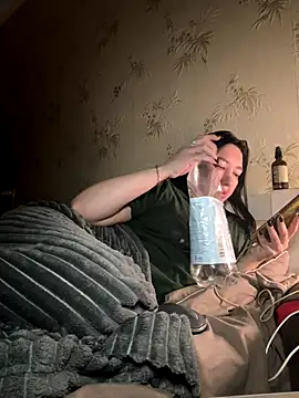 Naughtbaby 2025 online show from September 27, 1:43 am