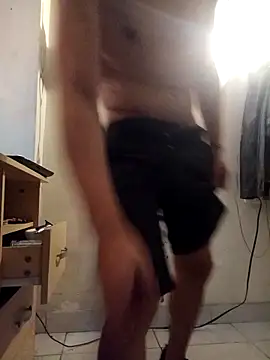 Snapshot of LeonRoots chatting on November 7, 9:48 pm LeonRoots online show from November 7, 9:48 pm