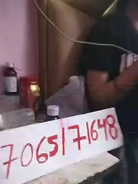 Snapshot of Dolly_b chatting on February 19, 5:49 pm Dolly b online show from February 19, 5:49 pm