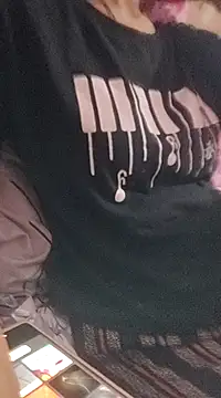 Snapshot of Dolly_b chatting on February 20, 8:47 pm Dolly b online show from February 20, 8:47 pm