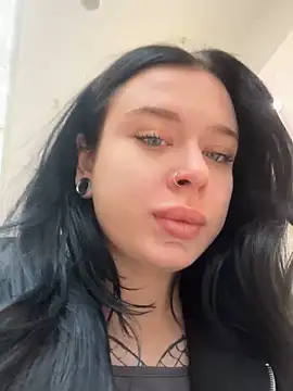 AlishaPrettyBlade online show from October 15, 8:36 am