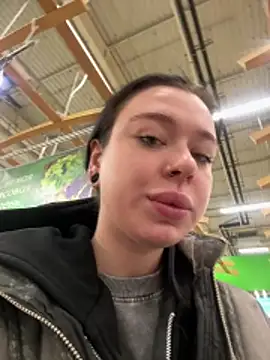 AlishaPrettyBlade online show from March 11, 9:04 am