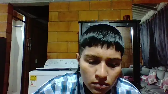 cora-gunn online show from March 18, 12:16 am