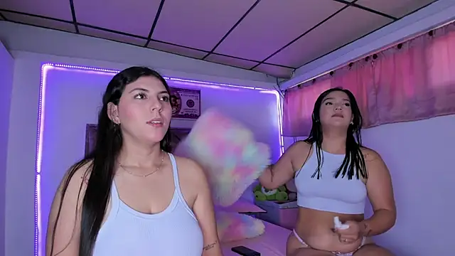 Snapshot of Cristal_Smith20 chatting on October 11, 12:36 pm Cristal Smith20 online show from October 11, 12:36 pm