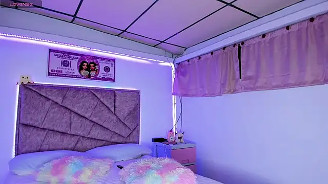 Snapshot of Cristal_Smith20 chatting on November 15, 12:41 am Cristal Smith20 online show from November 15, 12:41 am