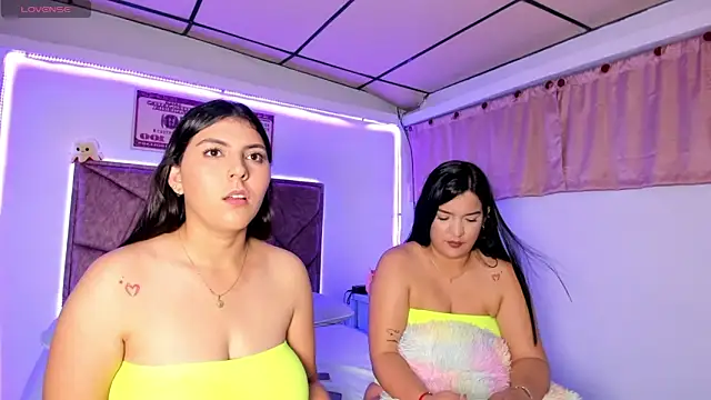 Snapshot of Cristal_Smith20 chatting on December 2, 12:49 am Cristal Smith20 online show from December 2, 12:49 am