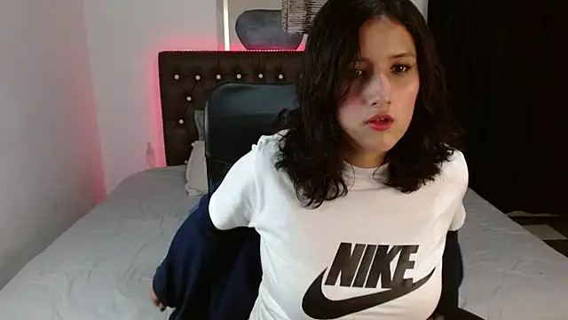 amy royale online show from March 6, 2:30 am