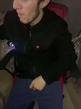 Snapshot of BaltacZ chatting on February 23, 12:37 pm BaltacZ online show from February 23, 12:37 pm