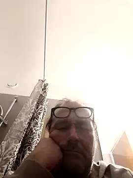 Snapshot of olviasssl77 chatting on September 16, 6:53 pm olviasssl77 online show from September 16, 6:53 pm