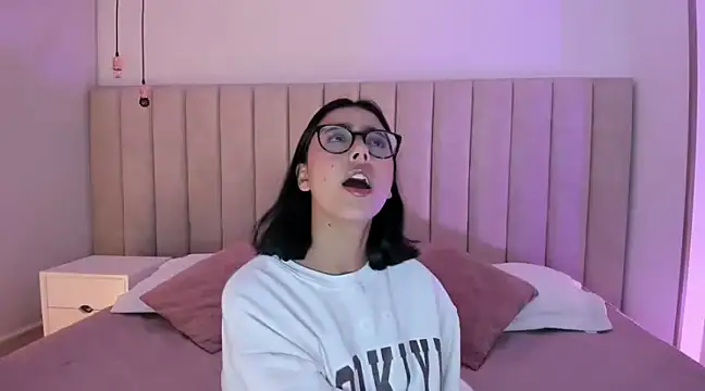 miss martiina online show from March 11, 11:37 pm