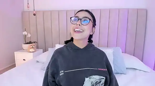 miss martiina online show from March 13, 11:05 pm