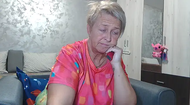 Snapshot of RosesandLillies chatting on February 20, 6:02 pm RosesandLillies online show from February 20, 6:02 pm