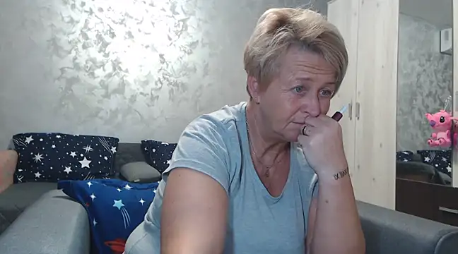 Snapshot of RosesandLillies chatting on March 1, 6:11 pm RosesandLillies online show from March 1, 6:11 pm