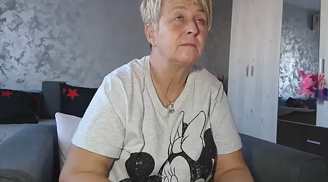 Snapshot of RosesandLillies chatting on March 9, 2:32 pm RosesandLillies online show from March 9, 2:32 pm