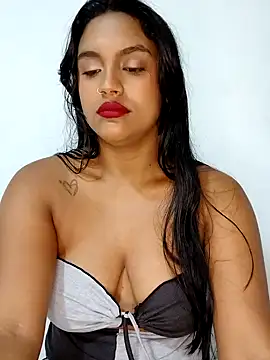 victoria roussee online show from March 22, 9:45 am