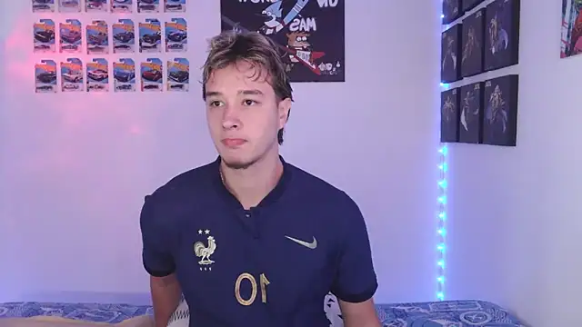 Snapshot of jack_walker190 chatting on October 31, 3:13 pm jack walker190 online show from October 31, 3:13 pm