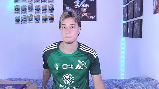 Snapshot of jack_walker190 chatting on November 7, 7:47 pm jack walker190 online show from November 7, 7:47 pm