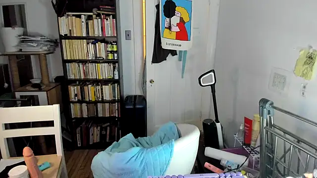 Rosiee69  online show from December 14, 12:49 am