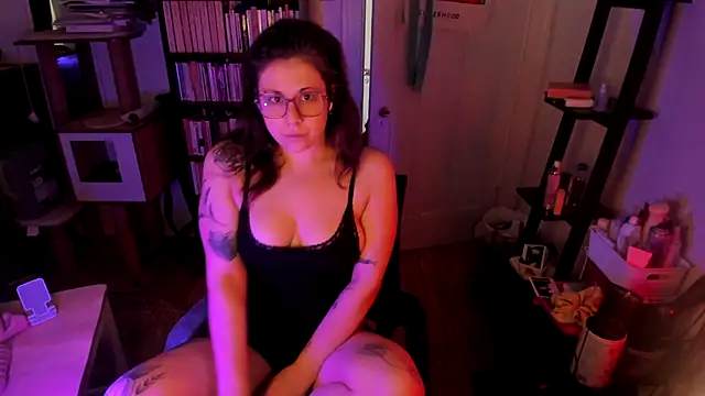 Snapshot of Rosiee69_ chatting on February 15, 3:53 pm Rosiee69 online show from February 15, 3:53 pm