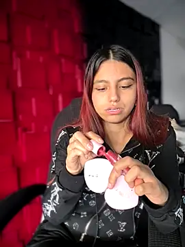 Emily-teen online show from December 2, 7:42 pm