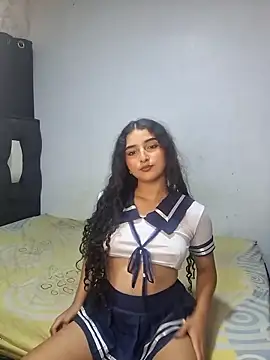 Pequitas18 online show from March 30, 12:22 am