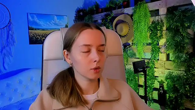 JenniferGraces online show from October 6, 9:40 am