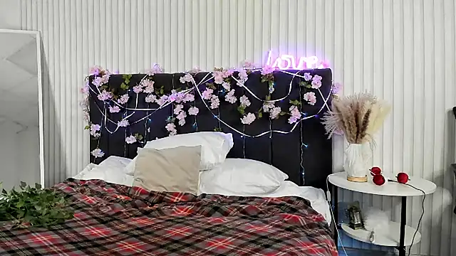 boozekirs  online show from November 12, 3:07 am