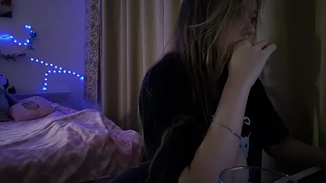 boozekirs  online show from February 5, 2:27 am