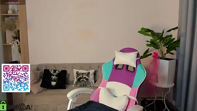 boozekirs  online show from May 6, 3:13 am