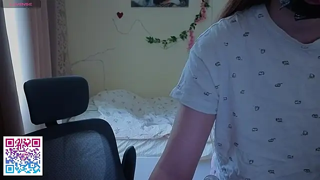 boozekirs  online show from June 10, 2:56 am