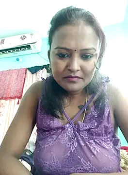 Snapshot of sxe983616 chatting on February 18, 5:20 am sxe983616 online show from February 18, 5:20 am