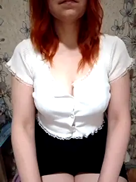 Snapshot of AliniX chatting on March 29, 10:10 pm AliniX online show from March 29, 10:10 pm