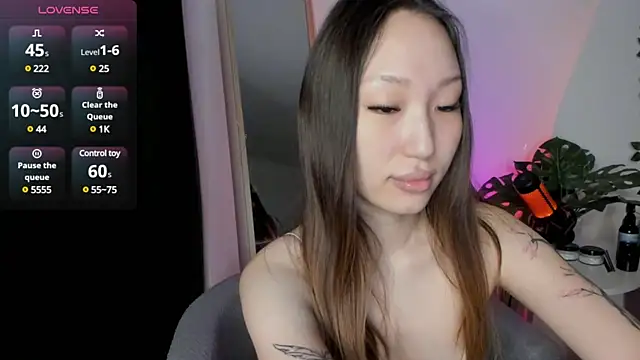 Christine Carlson online show from March 7, 8:44 pm