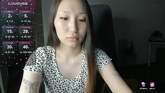 Christine Carlson online show from October 9, 4:49 pm