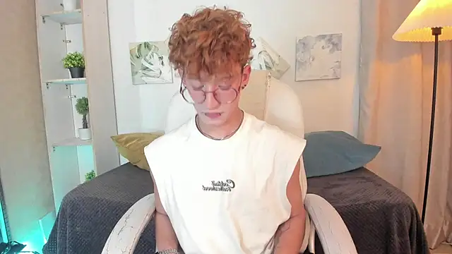 iiangel  online show from November 5, 4:12 am