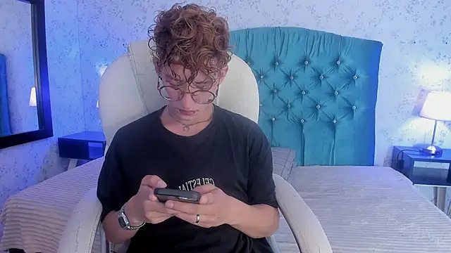 iiangel  online show from November 12, 4:35 am