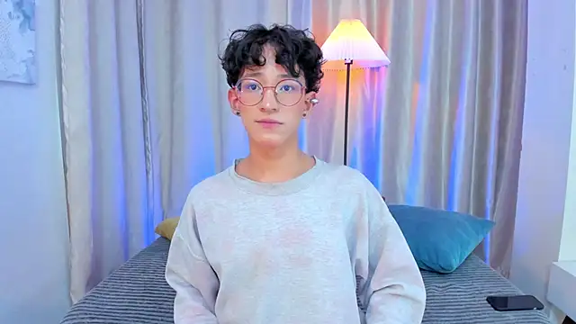 Snapshot of iiangel_ chatting on March 3, 3:45 am iiangel online show from March 3, 3:45 am