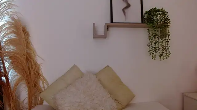 Snapshot of emily-777 chatting on October 1, 9:21 pm emily-777 online show from October 1, 9:21 pm