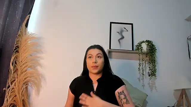 Snapshot of emily-777 chatting on November 12, 6:41 pm emily-777 online show from November 12, 6:41 pm