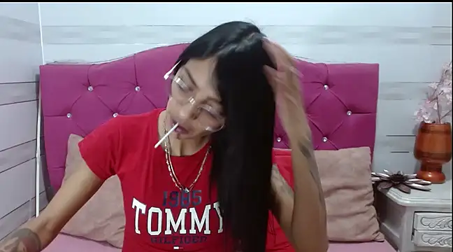Karla SlutSkinny online show from March 5, 3:18 am