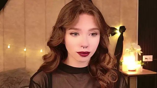 Snapshot of Sierra_Fane chatting on October 9, 6:00 am Sierra Fane online show from October 9, 6:00 am