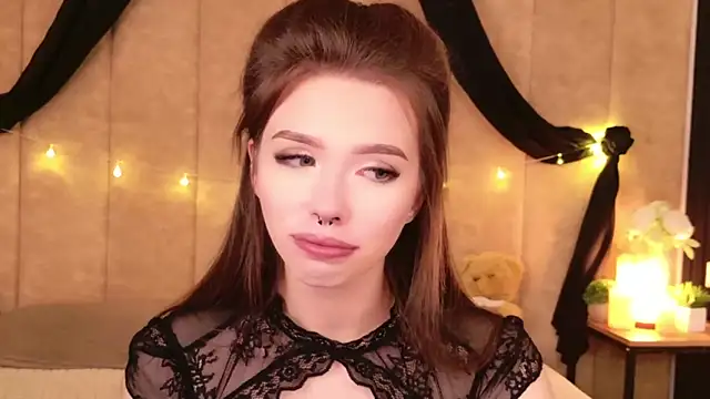 Snapshot of Sierra_Fane chatting on October 19, 5:52 am Sierra Fane online show from October 19, 5:52 am