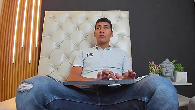 mike  cute online show from February 18, 1:22 pm