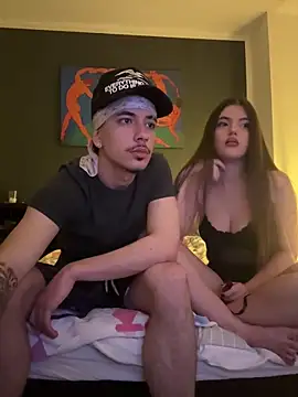 Snapshot of NaomiMulan chatting on February 20, 7:30 pm NaomiMulan online show from February 20, 7:30 pm