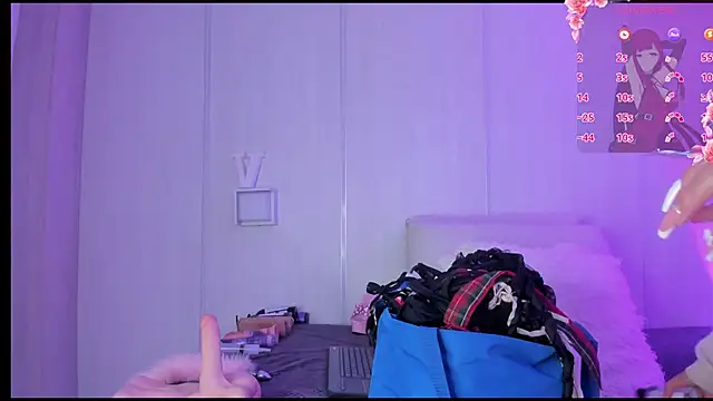 sasha riverss online show from October 27, 7:40 pm