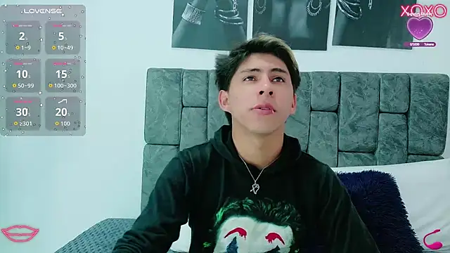 Angel Medina online show from September 10, 1:11 pm